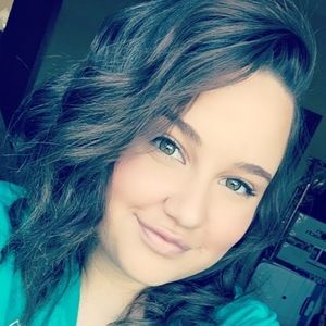 Meet your Posher, Alaina